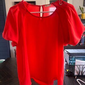 JODIFL Short Sleeved top w/ puffed sleeves